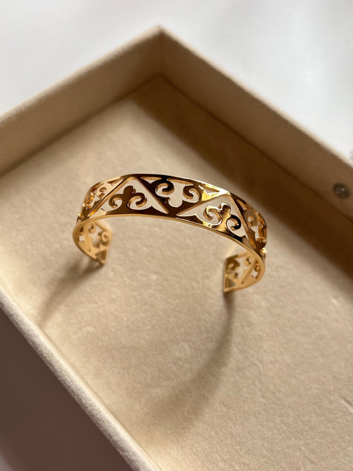 Amara Cuff