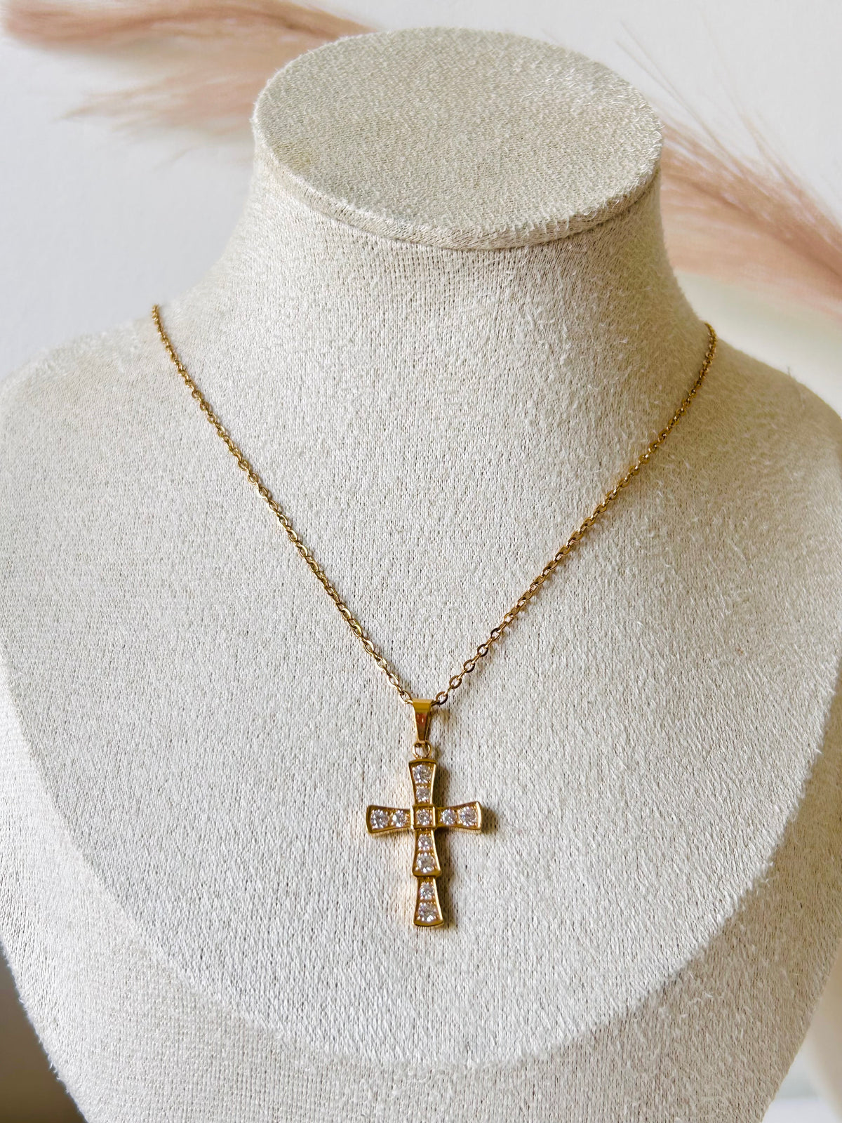 Halo Cross