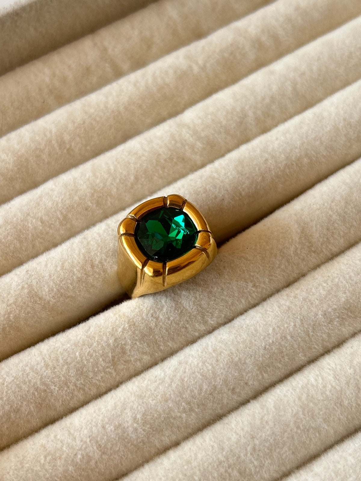 Emerald Hue