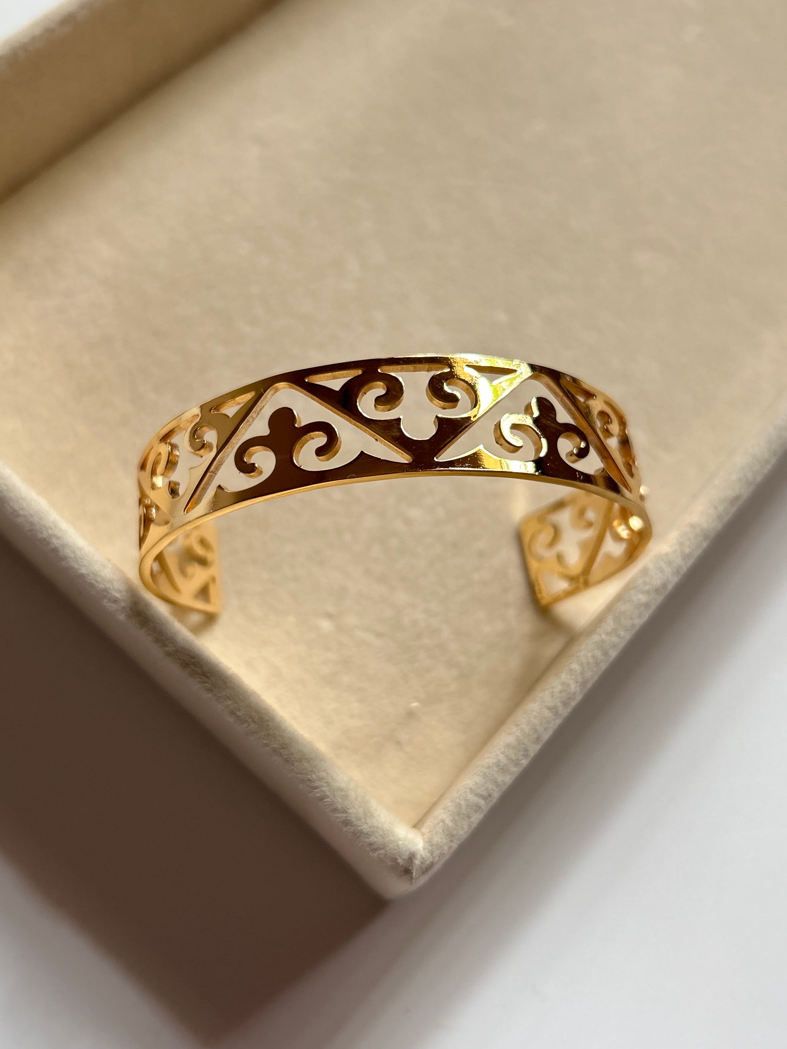 Amara Cuff