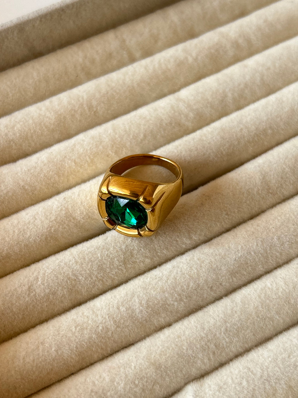 Emerald Hue