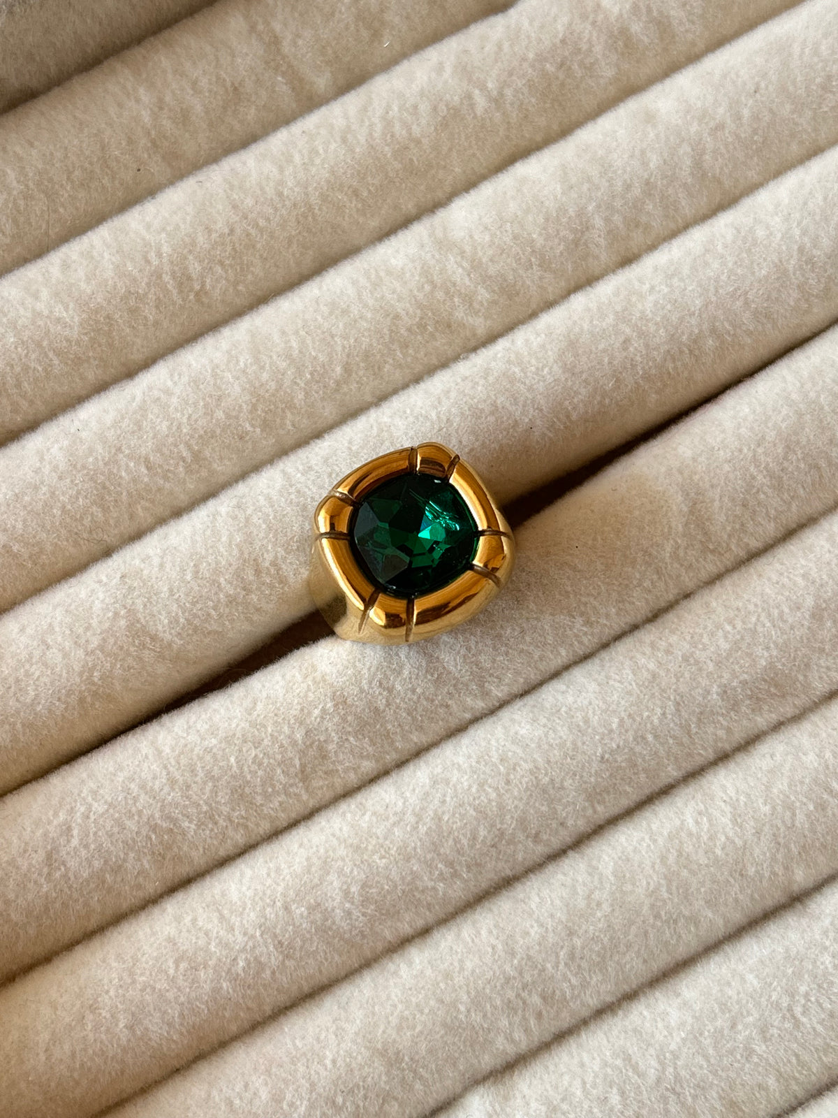 Emerald Hue