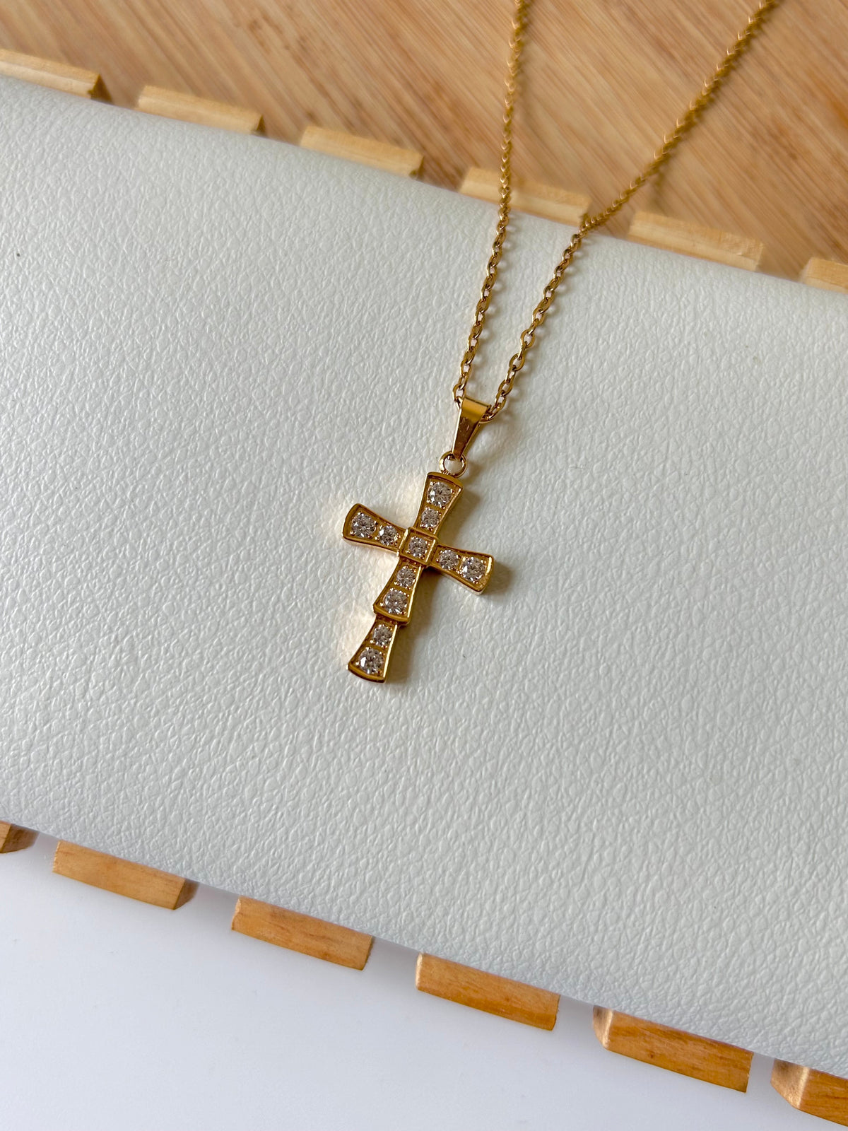 Halo Cross