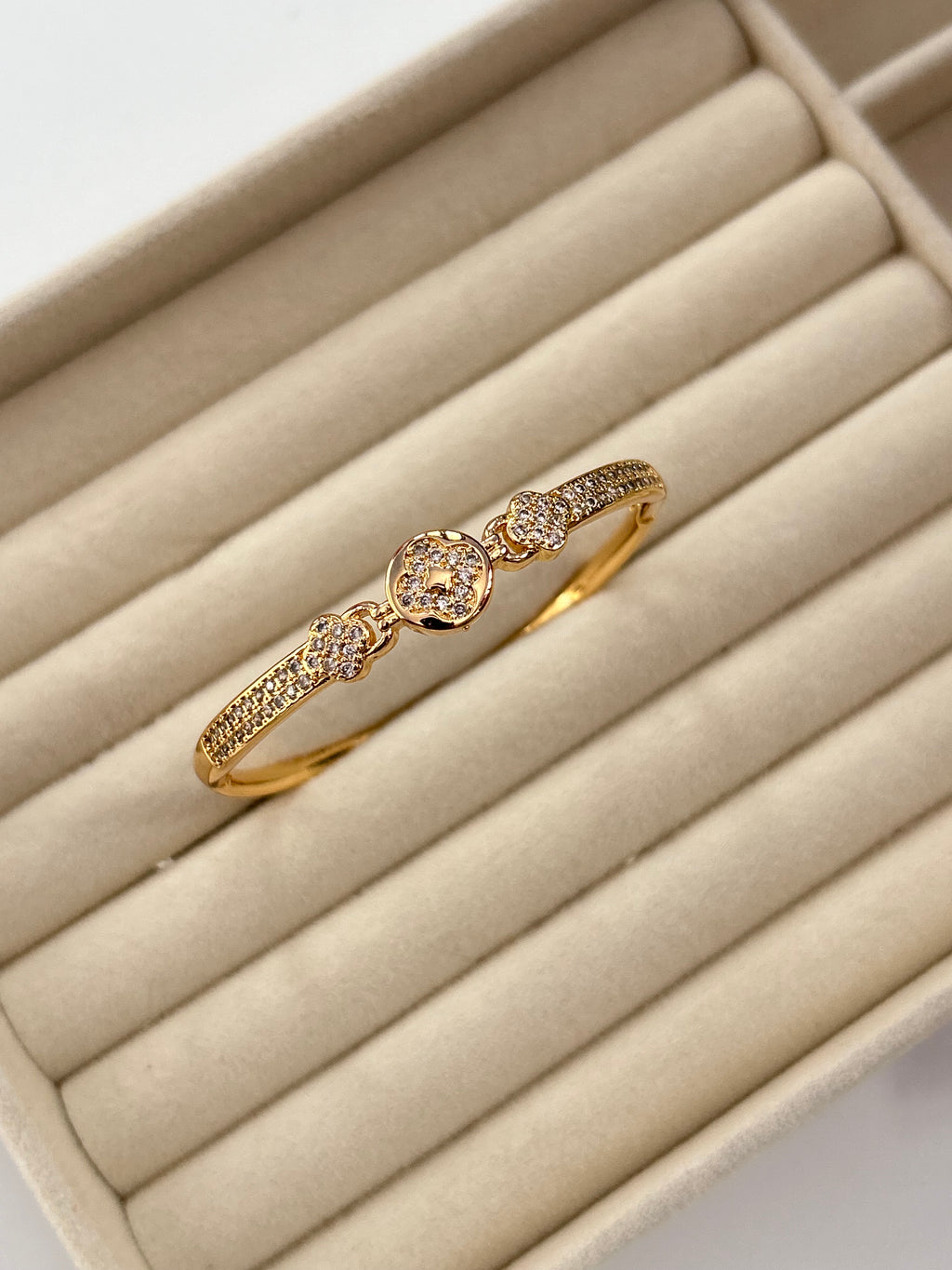 Noor Cuff