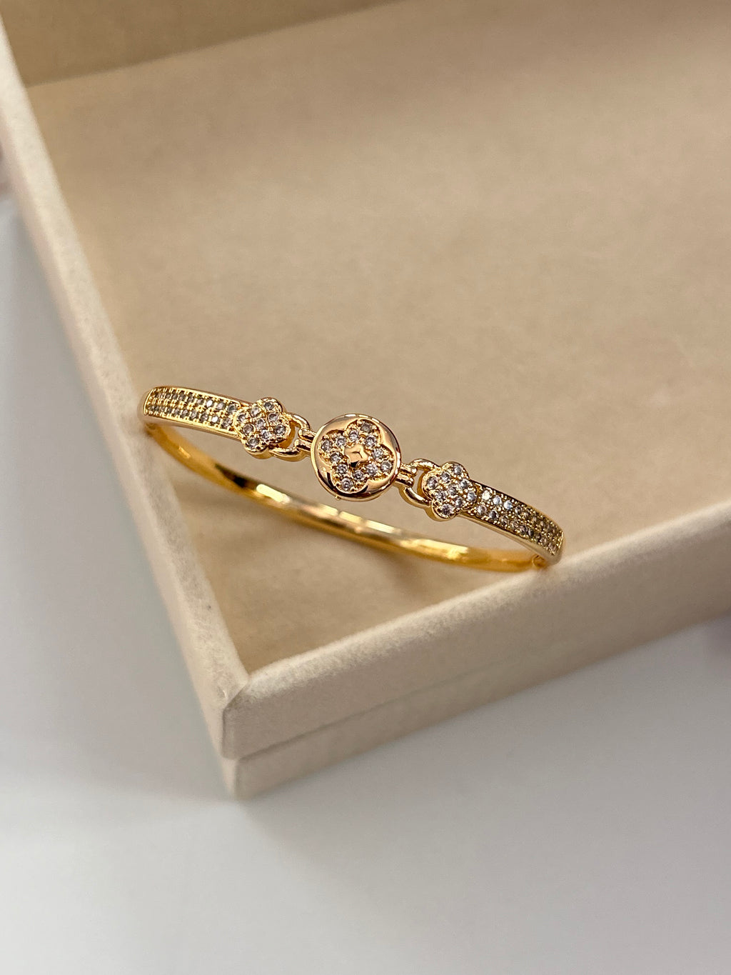 Noor Cuff