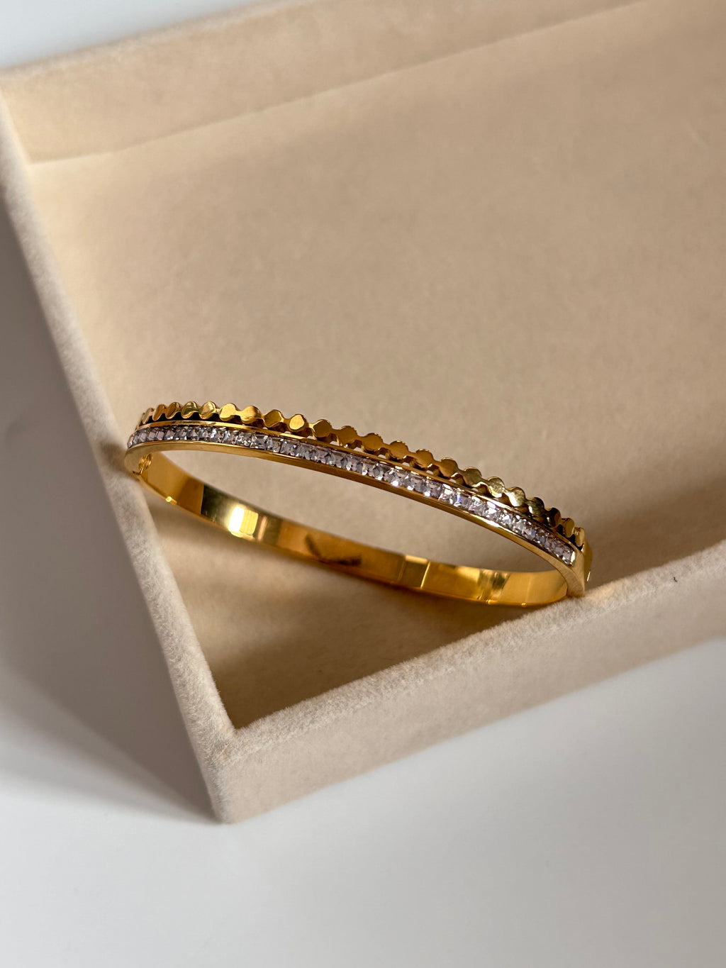 Eterna Cuff