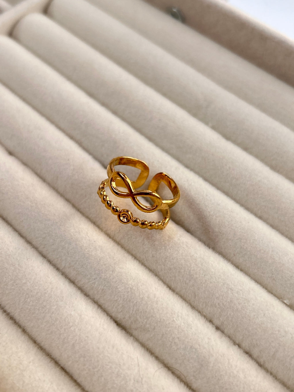 Lucia Ring