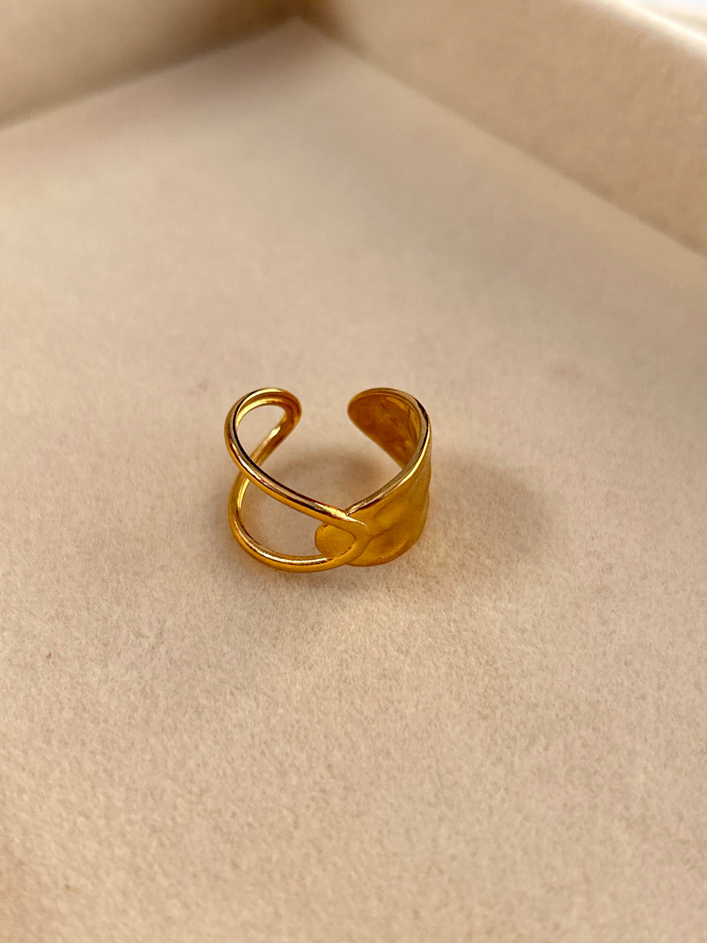 Lunara Ring