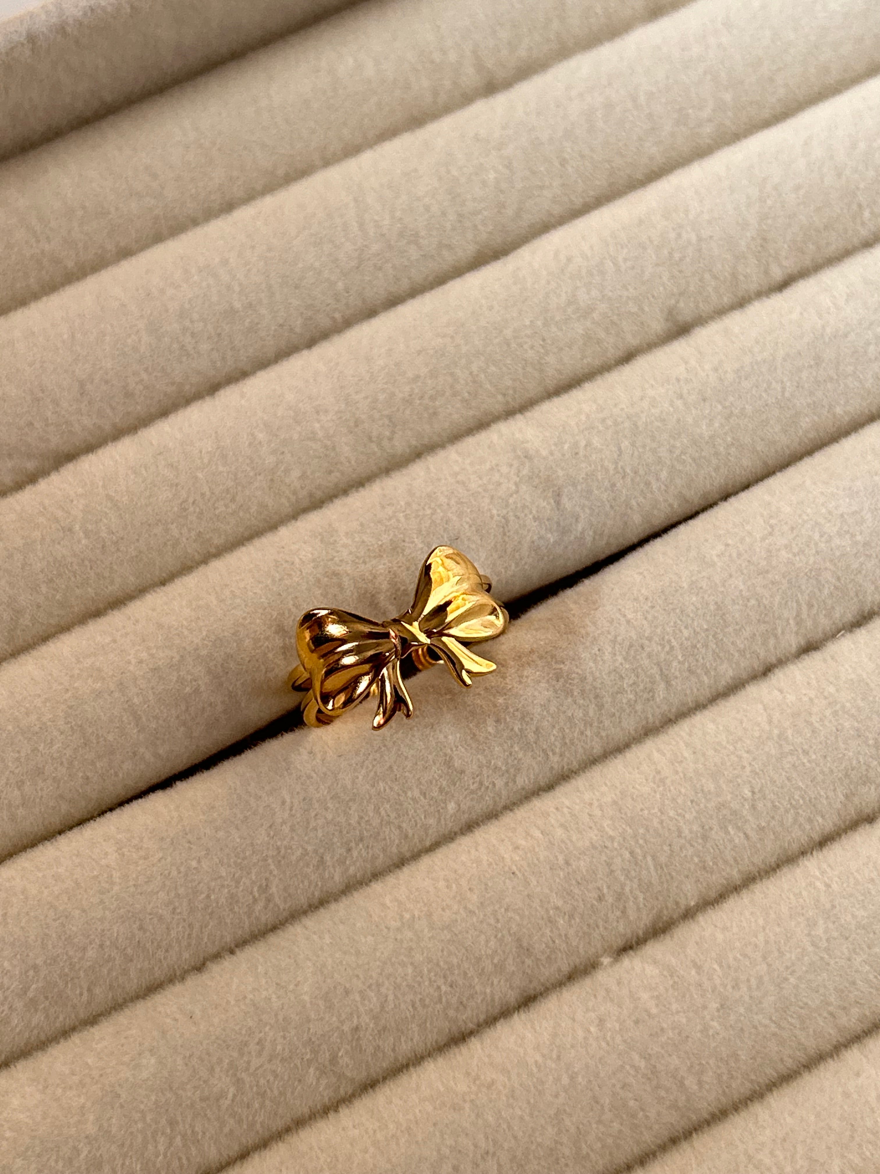Bow Bella Ring