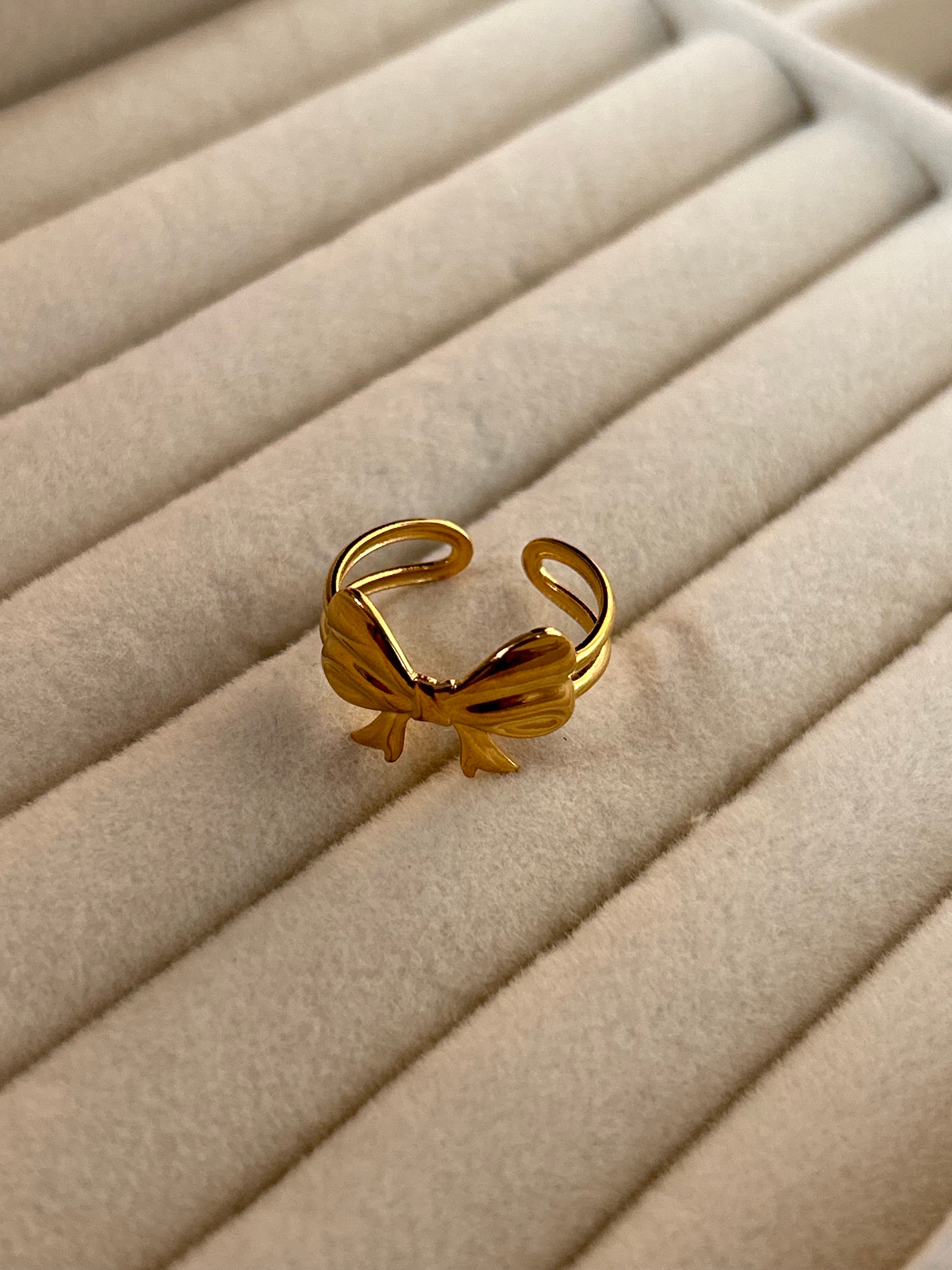 Bow Bella Ring