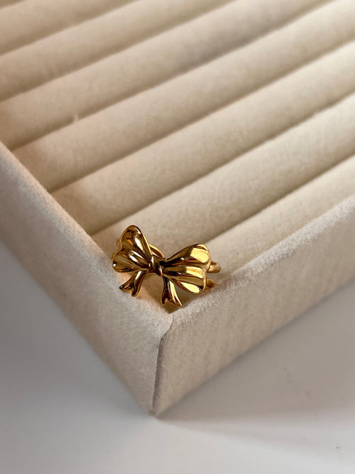 Bow Bella Ring