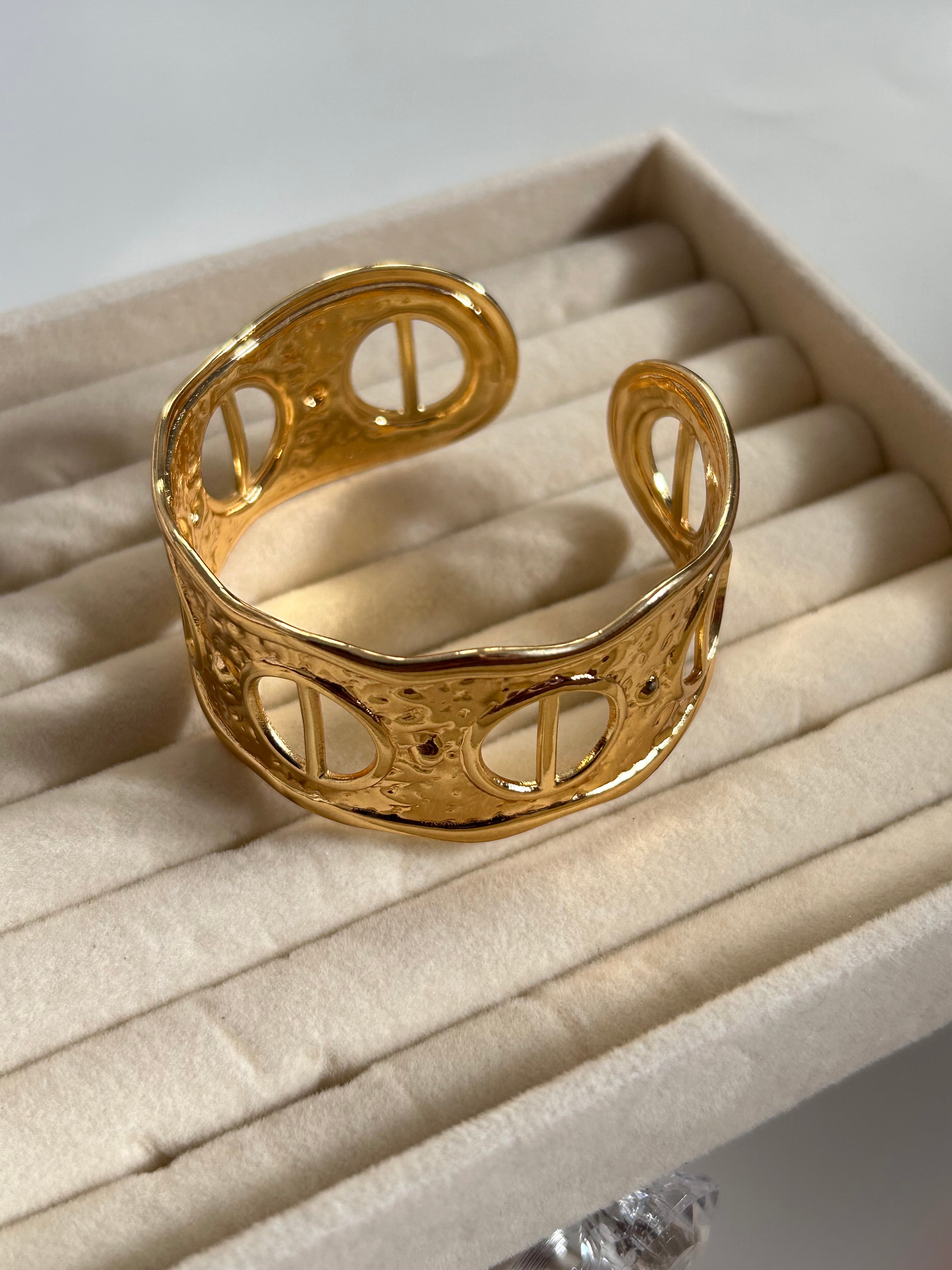 Eloura Cuff