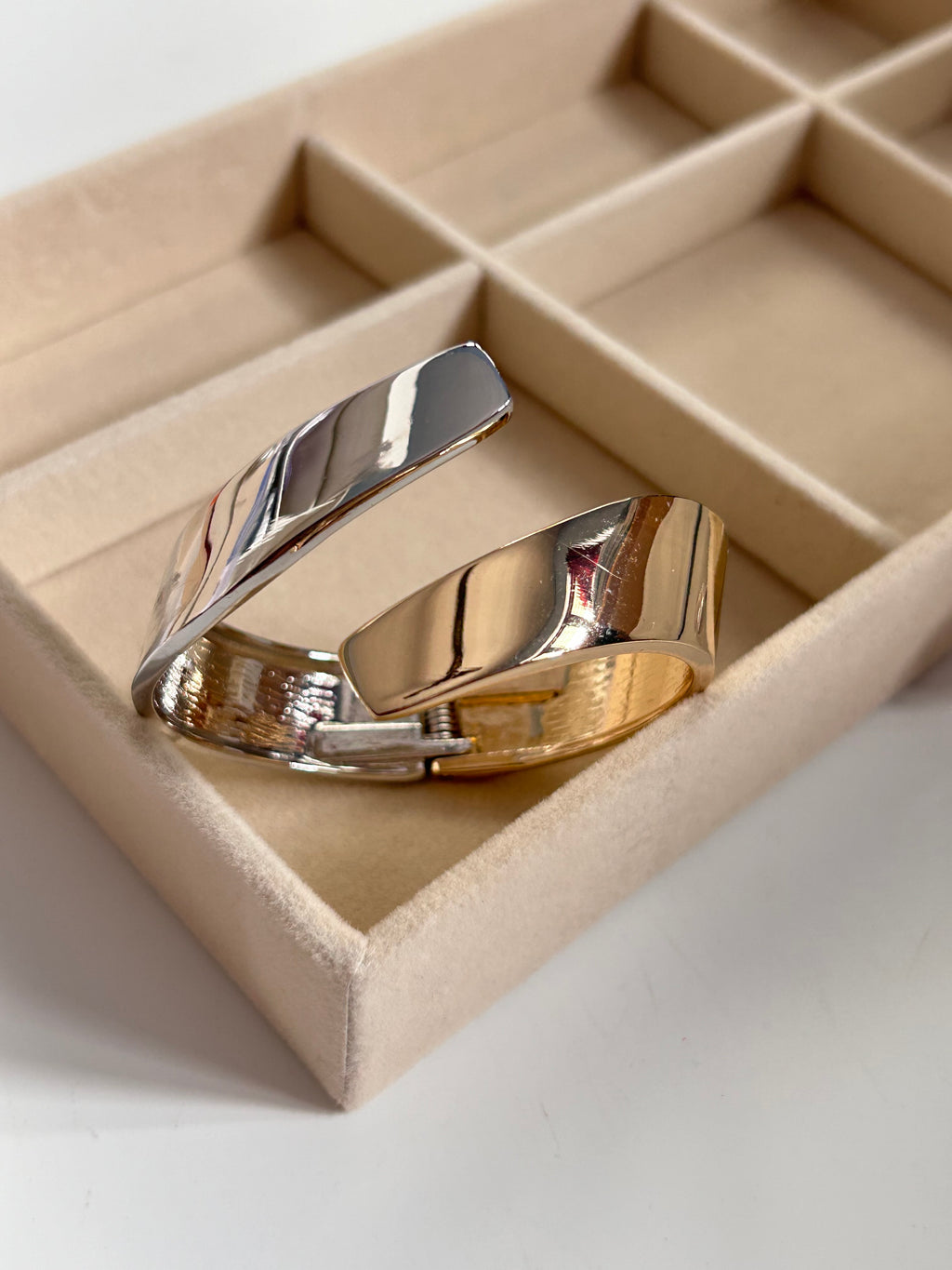 Dual tone Cuff