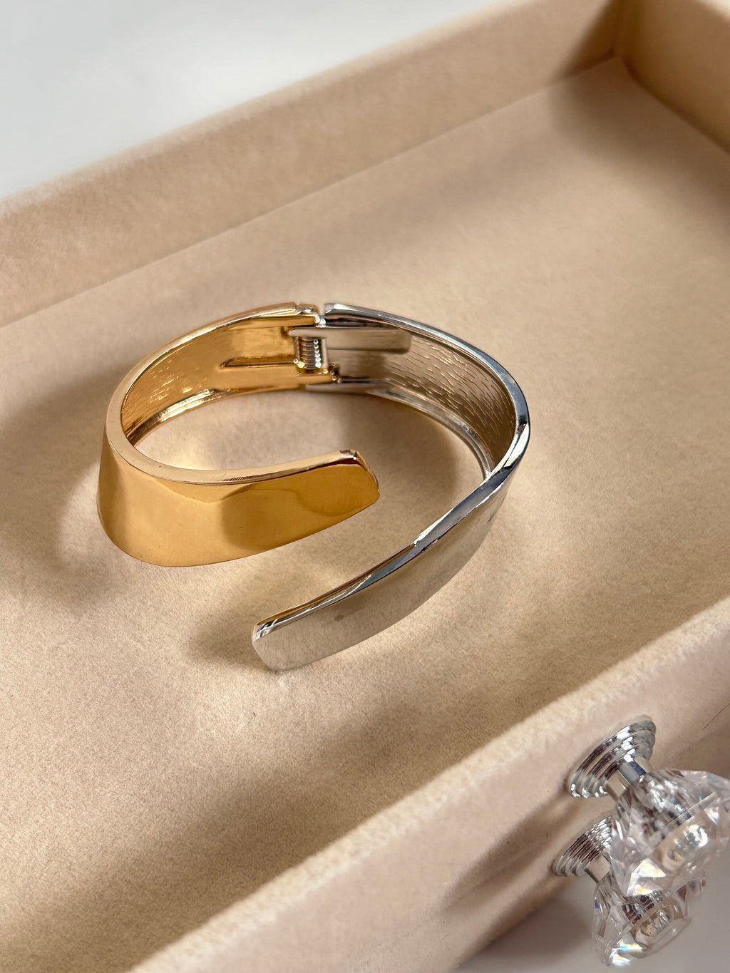 Dual tone Cuff