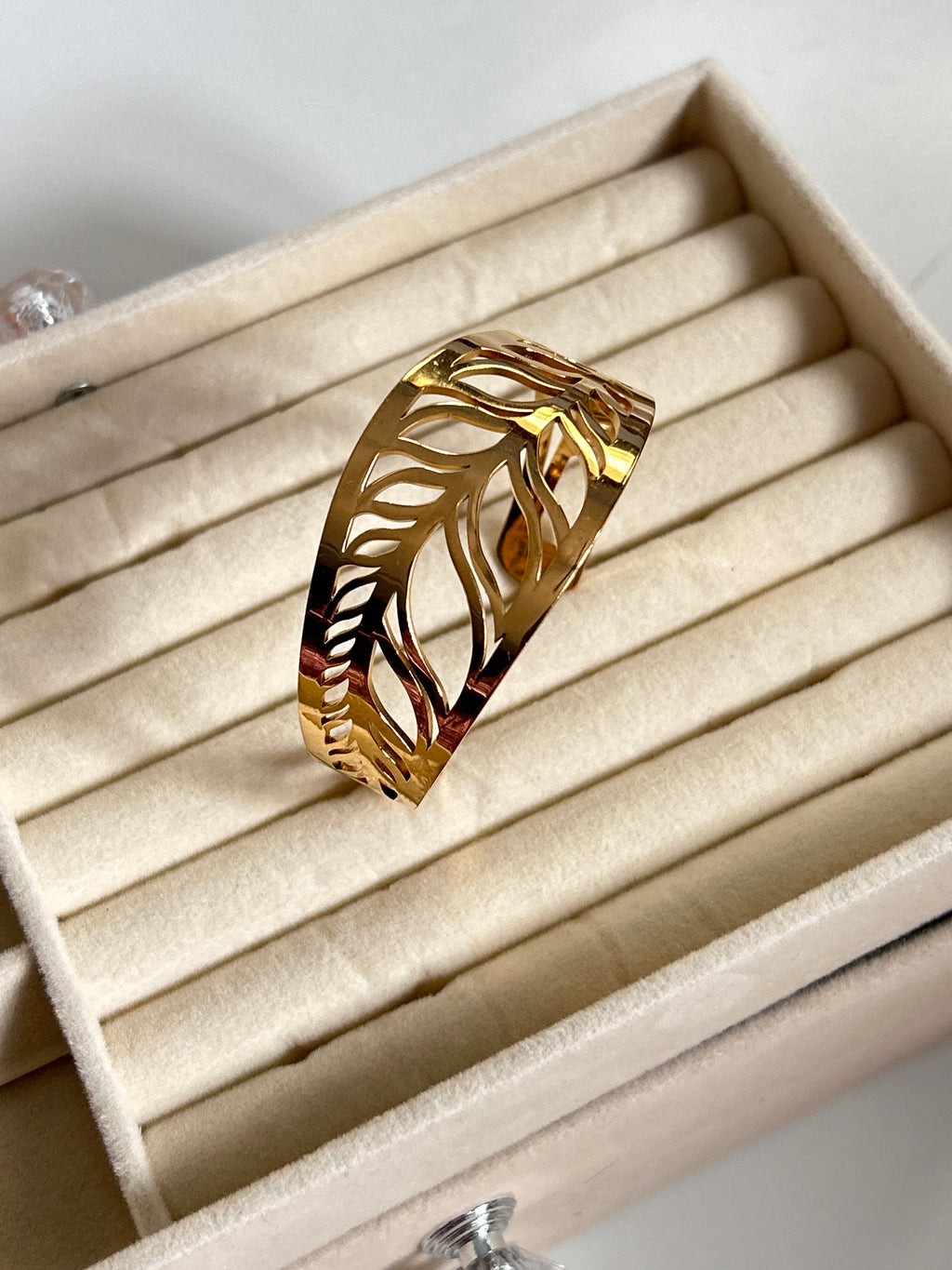 Hana Cuff
