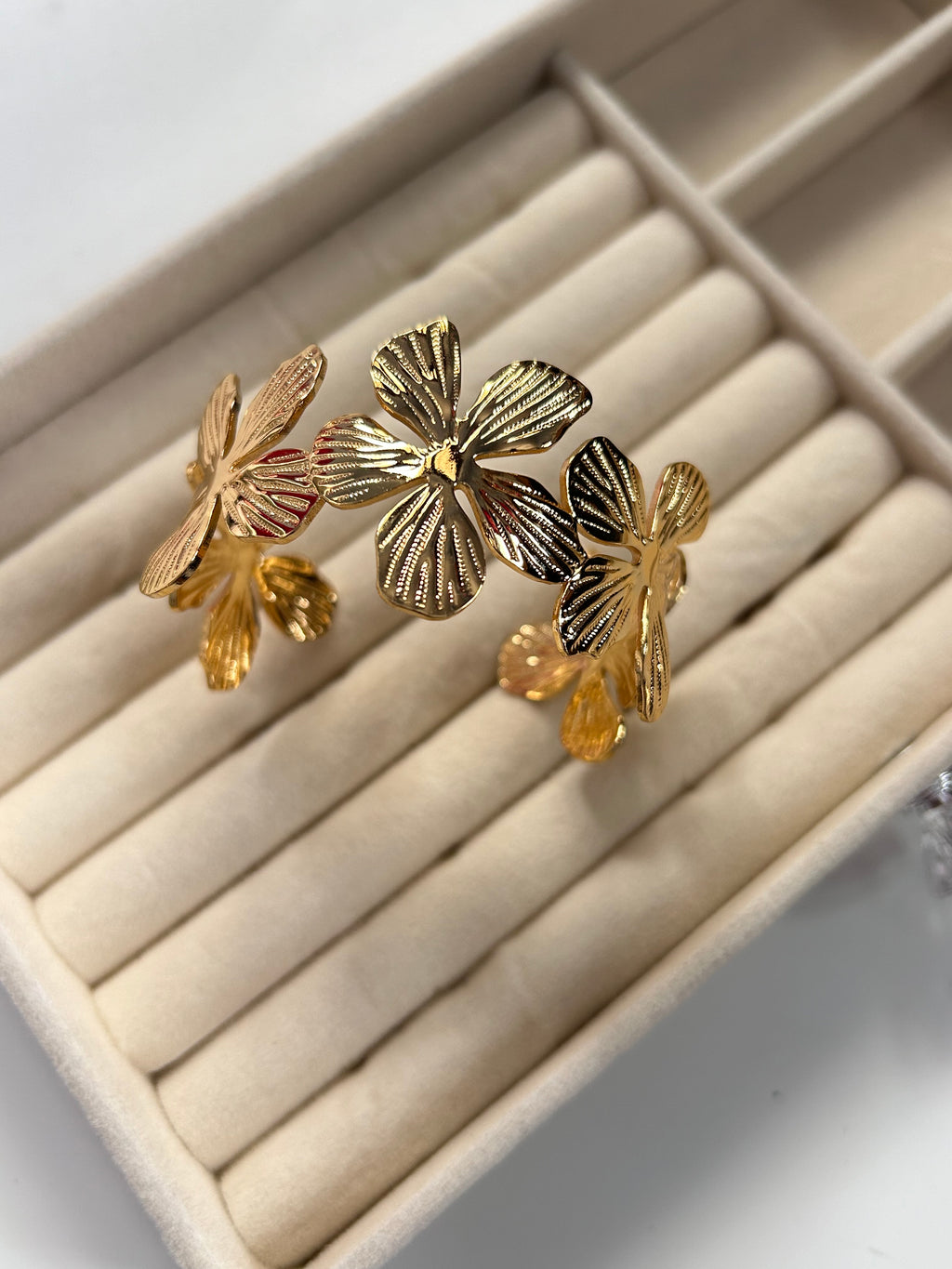 Flor Cuff
