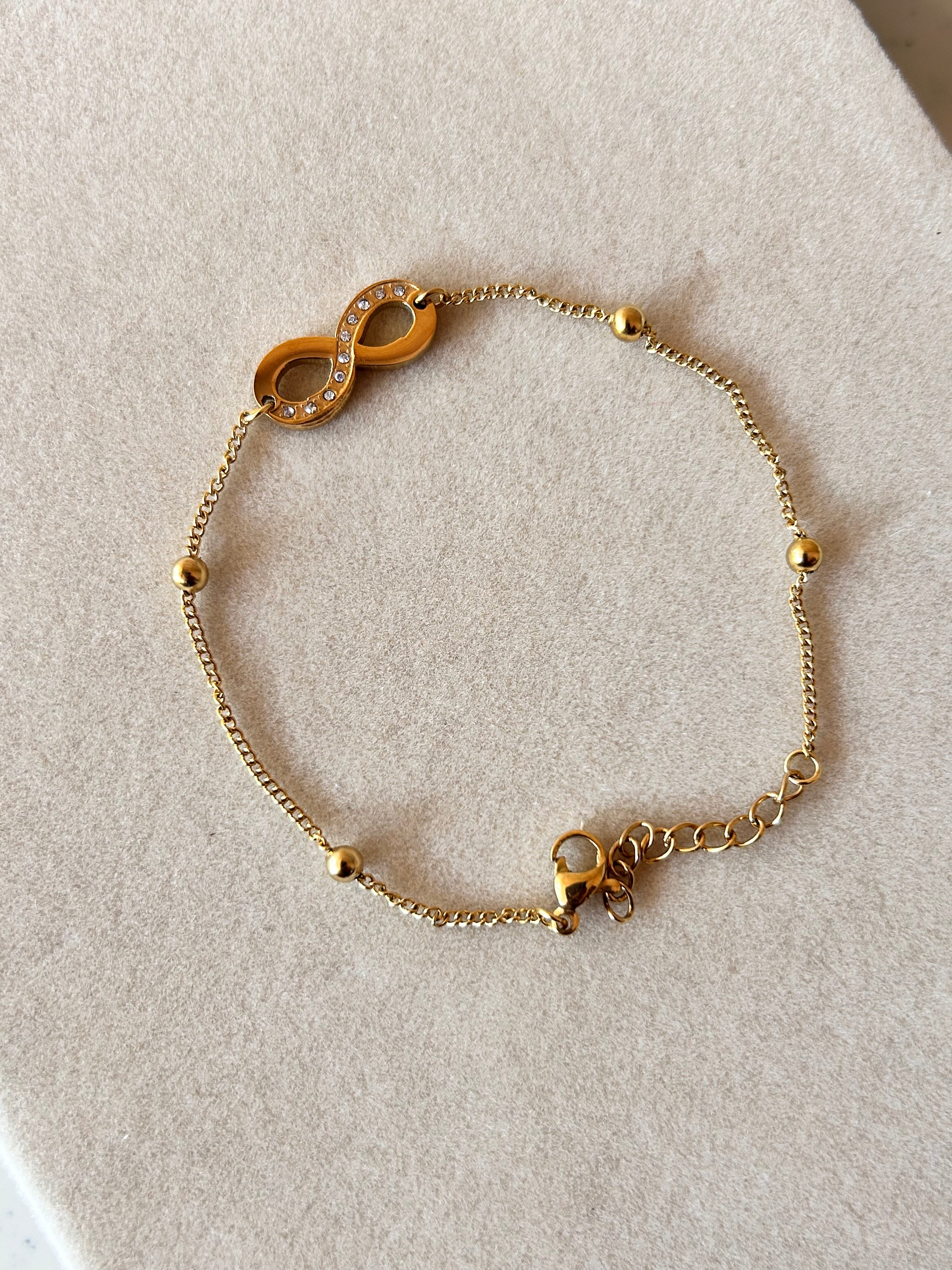 Hira Infinity Bracelet