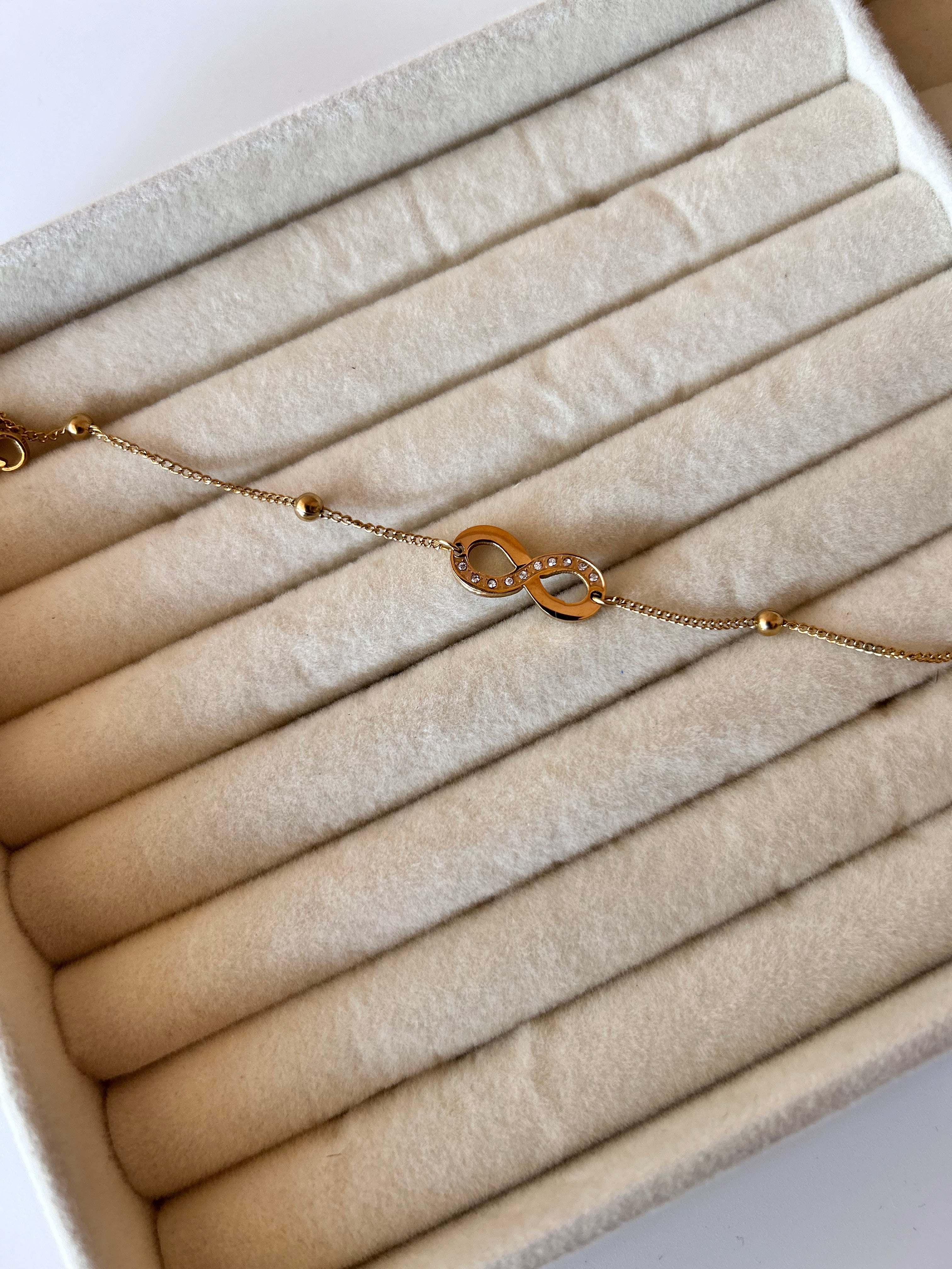 Hira Infinity Bracelet