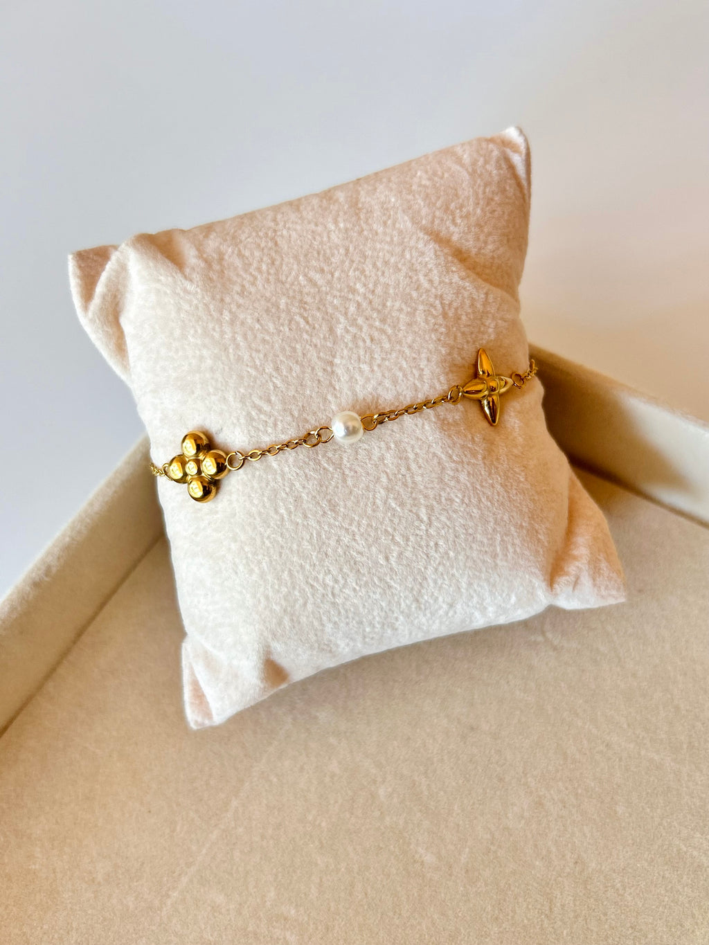Aura Bella Bracelet