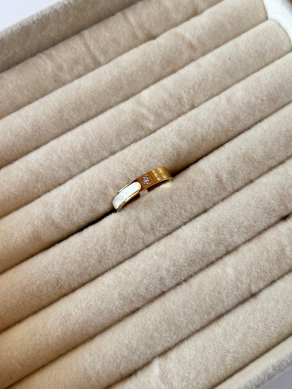 Lumina Ring