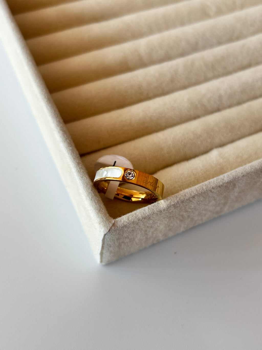 Lumina Ring